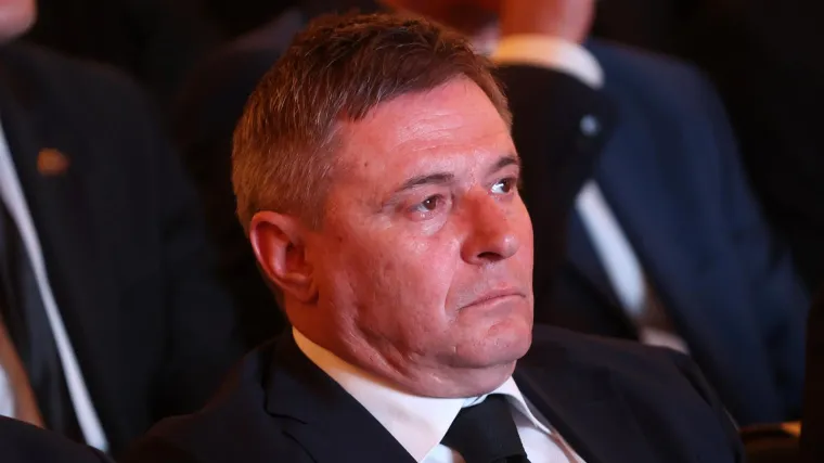 Piksi na udaru: Srbija potopljena, navijači traže ostavku, a evo kako se on opravdava