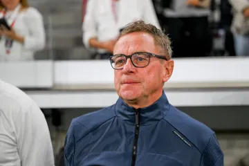 Austrija srušila BiH, Rangnick stigao biciklom i objasnio neobičan potez