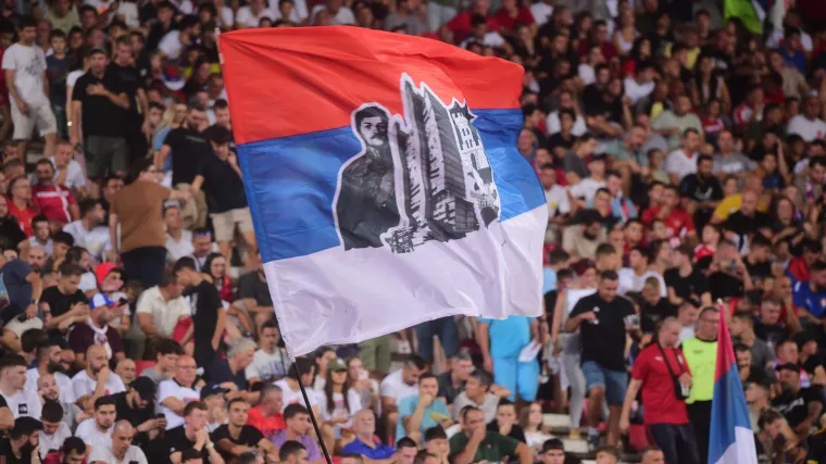 Marakana grmila: Navijači Srbije u glas protiv Aleksandra Vučića