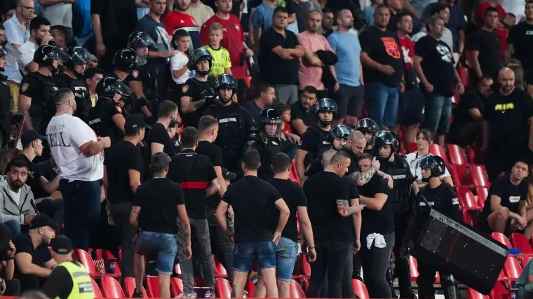 Engleze šokirale scene u Beogradu: 'Jako uznemirujuće. Uključene su i obitelji, morali su micati djecu'