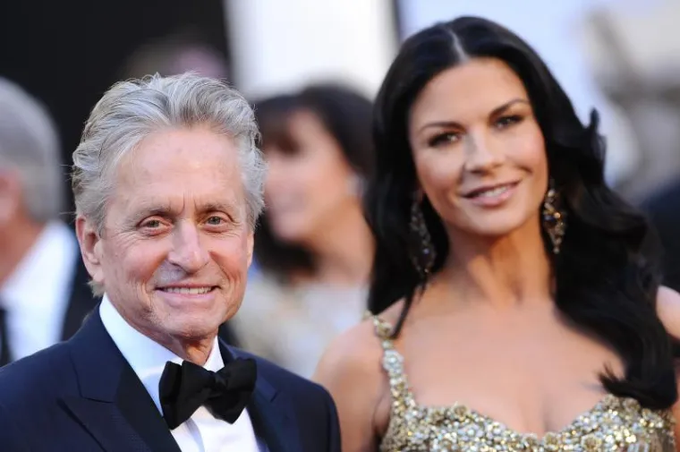 Je li komentar Catherine Zeta-Jones o maloljetnom dječaku 'jeziv' ili nespretan?