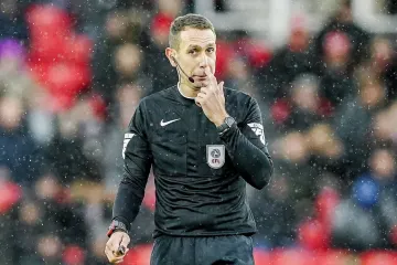 Novi šok u Engleskoj: Bivši sudac Premier lige optužen za nedolične materijale