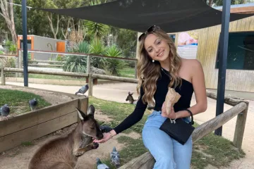 Sve oči na Katarini: Rijetko viđena kći Željka Bebeka zablistala na obiteljskoj fotki