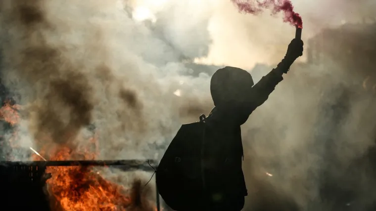 Francuska u plamenu, neredi diljem zemlje: 'Macron mora otići!'