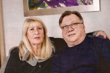 Sve za ljubav: Halid Bešlić iz bolnice najavio novu pjesmu koju je posvetio supruzi