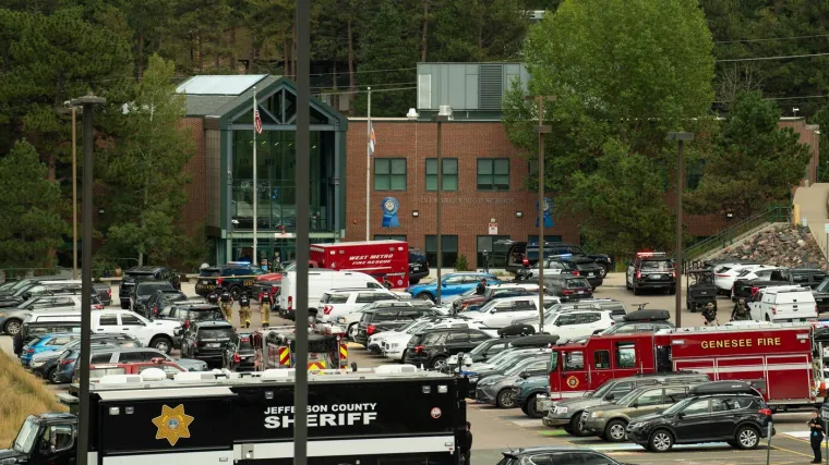 Užas u američkoj školi: Srednjoškolac upucao dvoje učenika pa presudio sebi