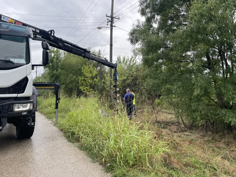 Tinejdžer autom udario u stup, mještani čuli krikove i vidjeli krv: 'Kao da je pala raketa'