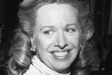 Otišla nezaboravna Flo iz serije Alice: Polly Holliday preminula u 88. godini