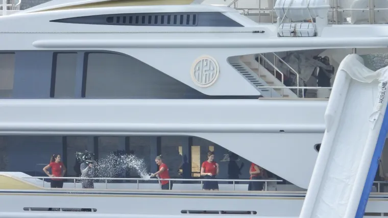 Hit serija snima se u Dubrovniku: Pogledajte prizore s luksuzne jahte