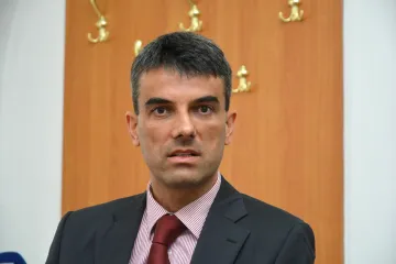 Podignuta optužnica protiv bivšeg dekana: Dijelio povišice šakom i kapom - sebi, prodekanima i tajnici