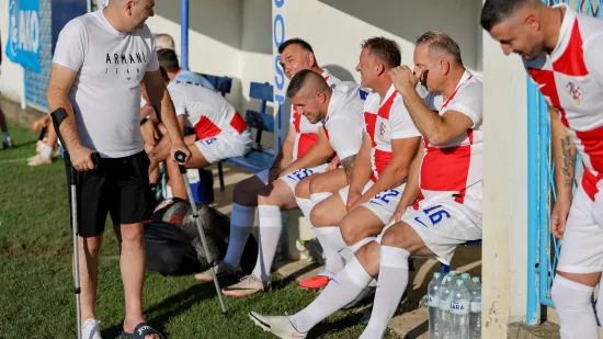 Legendarni igrači ukrali show na fešti u Benkovcu: Smijeh i suze na velikom rođendanu Velebita