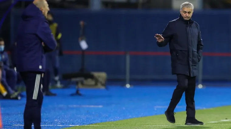 Hoće li se 'Special One' vratiti? Mourinho prva zamjena za posrnulog trenera u Londonu!