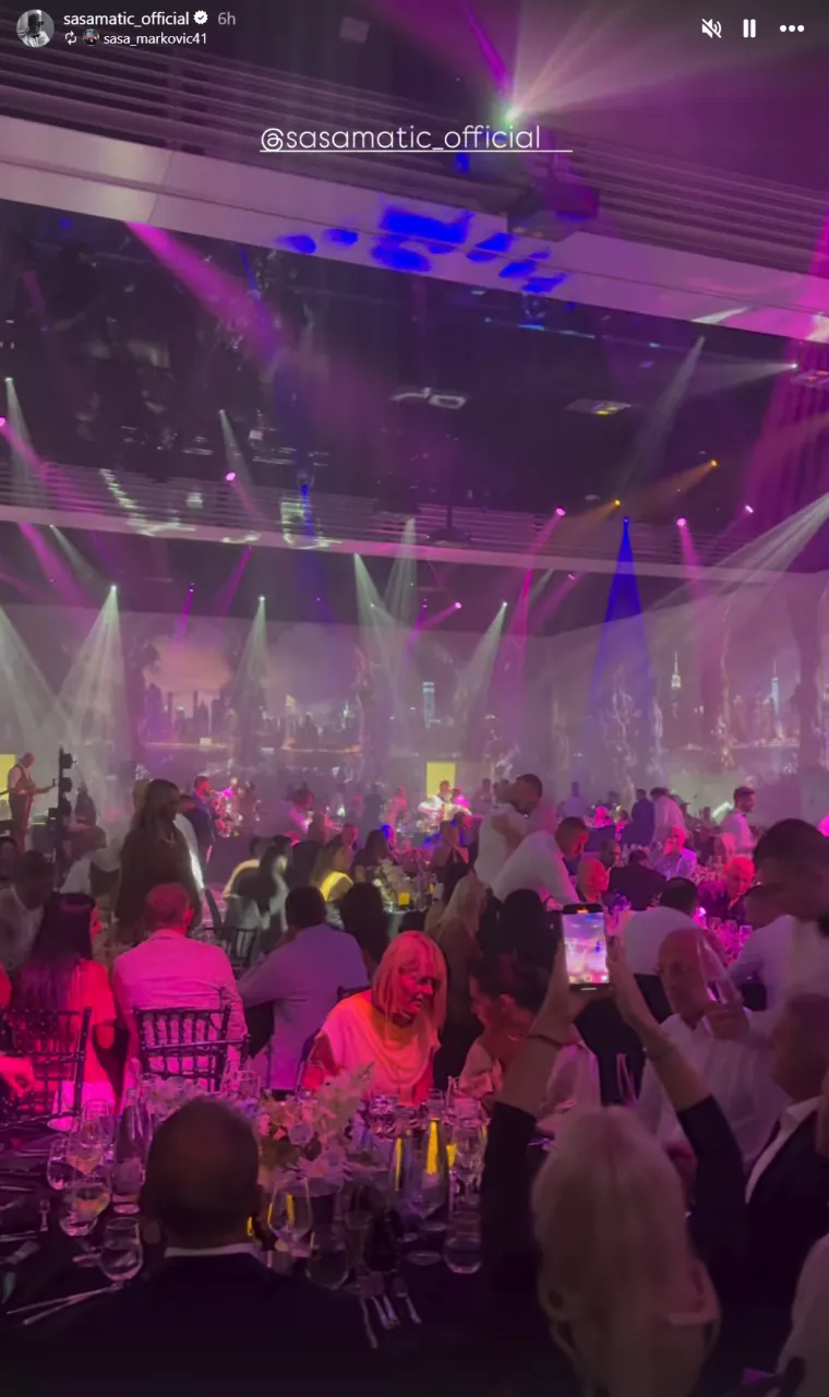 Kći Sa&scaron;e Matića proslavila 18. rođendan: Zablistala u zlatnoj haljini, a na slavlju pjevale zvijezde