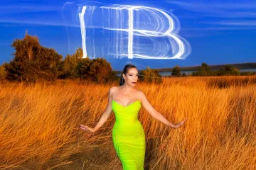 Ivana Banfić singlom &bdquo;Ima dima&ldquo; pali staru vatru koja nas je devedesetih nosila do jutra