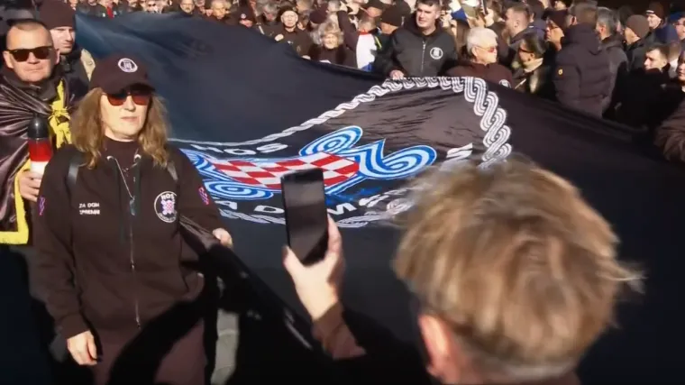 Raskol u oporbi zbog spornog pozdrava 'ZDS': 'SDP želi postati light HDZ'