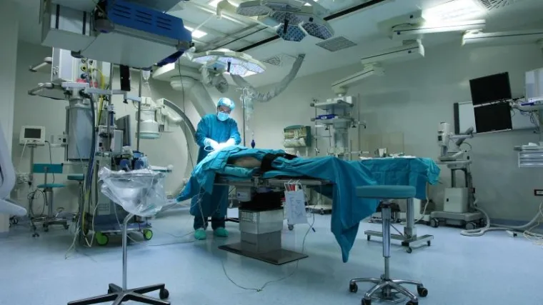 Liječnik napustio operaciju radi seksa s medicinskom sestrom: Evo koliko mu je trebalo da se vrati poslu