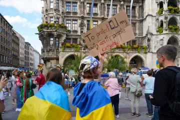 Dječaku su oči bile pune suza kad su ispričali njegovu potresnu priču, a ono što tvrde Rusi je - jezivo