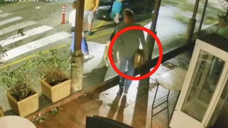 Nosi umivaonik kao da je torbica: Ovo je pozadina bizarne krađe na Krku