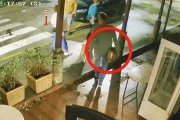 Nosi umivaonik kao da je torbica: Ovo je pozadina bizarne krađe na Krku