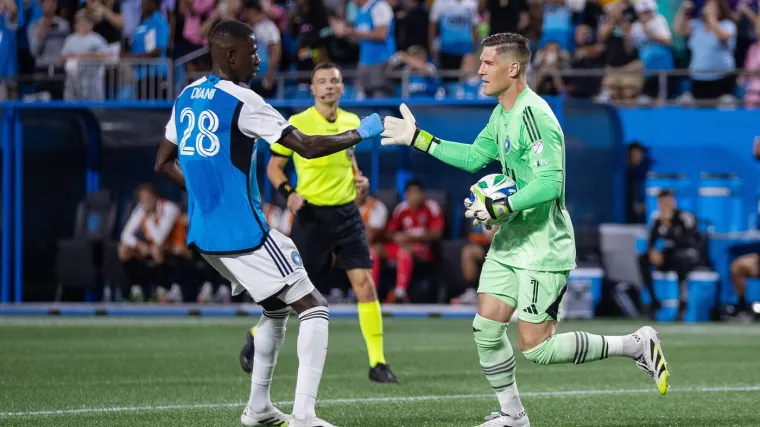 Pogledajte kako je hrvatski vratar osramotio Messija, ovo mu se rijetko događa