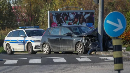 Mortus pijan se zaletio na zeleno, a onda se zakucao u stup: 'Samo je ponavljao da je dobro'