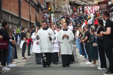Tisuće vjernika u Bistrici: Nadbiskup Kutleša podsjetio kako je Marija postala 'Kraljica Hrvata'