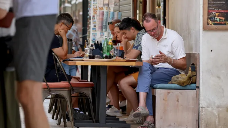 Izbornik se stvarno zaljubio u hrvatski način života: Pogledajte gdje su ga kamere uhvatile