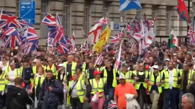 Bivši zatvorenik okupio desnicu u najveći nacionalni skup: Došli su i oni koji ga ne vole
