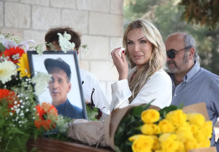 Ava Karabatić progovorila o ismijavanju nakon očeve smrti: Obratila se 'tukama' i zahvalila 'katolkinjama'