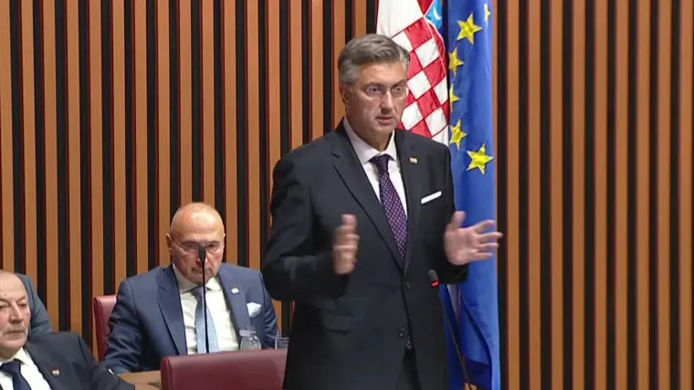 Doručak, 'Za dom spremni' i rima o ustašama: 'Naporni ste i dosadni'