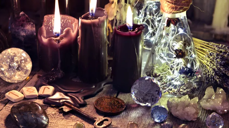 Crnom magijom htjeli likvidirati predsjednika? U sobi su im pronašli jezive predmete