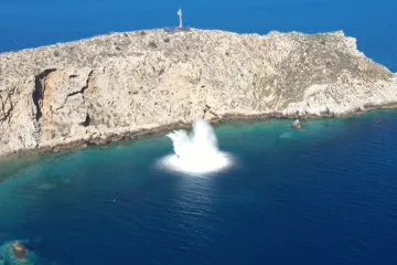 Pogledajte spektakularno uništenje bombe kod Palagruže: 'Nismo je mogli izmjestiti'