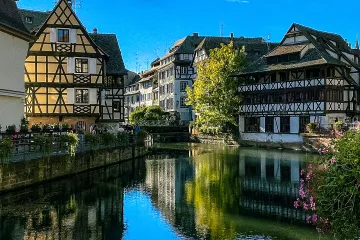 Grad politike koji skriva puno više od toga: 'Sve podsjeća na kulisu za dobar romantičan film'