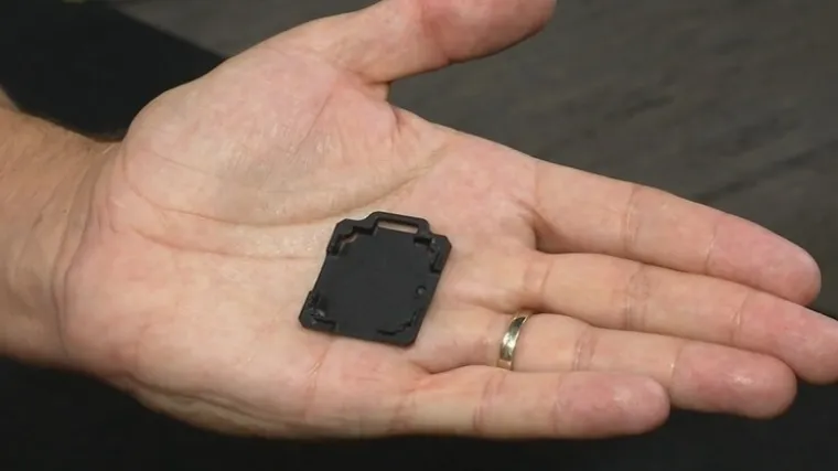 Dijete s igračkom tri puta tri centimetra u grlu otpušteno iz bolnice