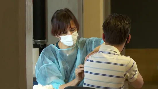 Dva dodatna docjepljivanja za školarce, liječnik objasnio simptome opasne bolesti