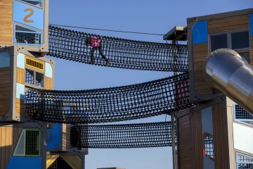 Vinkovci dobili najveće igralište u Hrvatskoj: Tobogani, zip-line i adrenalinska zabava za klince