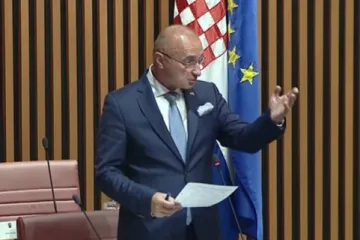 Grlić Radman opet frapirao: 'Ništa više ne nauči pačurlija ta nego što je prije znala: pa-pa-pa'