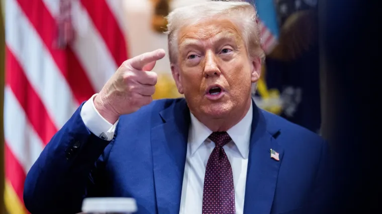 Više od sto tisuća ljudi ustalo protiv Trumpa: 'Nećemo stajati po strani dok nas uništava'