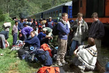 Gotovo tisuću turista zaglavljeno u popularnoj destinaciji, mještani postavili kamene barikade