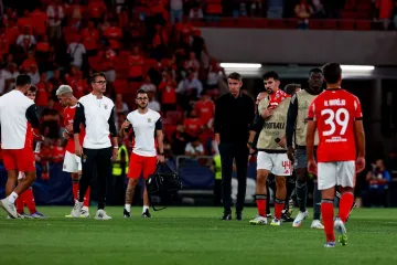 Benfica u šoku: Trener smijenjen nakon debakla, Mourinho blizu povratka u domovinu