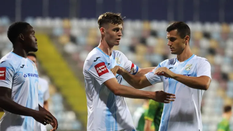 Nije bilo lako na Rujevici: Rijeka čekala više od sat vremena pa srušila Maksimir