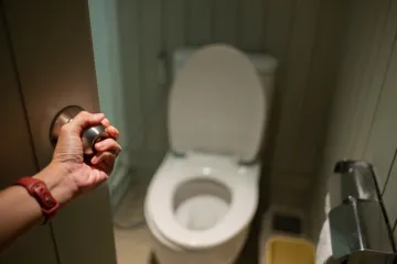 Znate li koliko puta je uobičajeno ići na WC tijekom dana? Može ukazivati na problem sa zdravljem