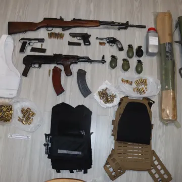 Otkriveno tko je pucao u dva zagrebačka kvarta: Pištoljem krenuo i na policajce, a u kući mu našli hrpu oružja