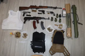 Otkriveno tko je pucao u dva zagrebačka kvarta: Pištoljem krenuo i na policajce, a u kući mu našli hrpu oružja