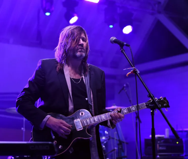 Kaos u zagrebačkom baru: Frotmen kultnog benda razbio klavijature i naprasno prekinuo koncert