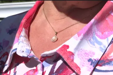 Lopov na biciklu otima zlatne lančiće starijim ženama usred bijela dana