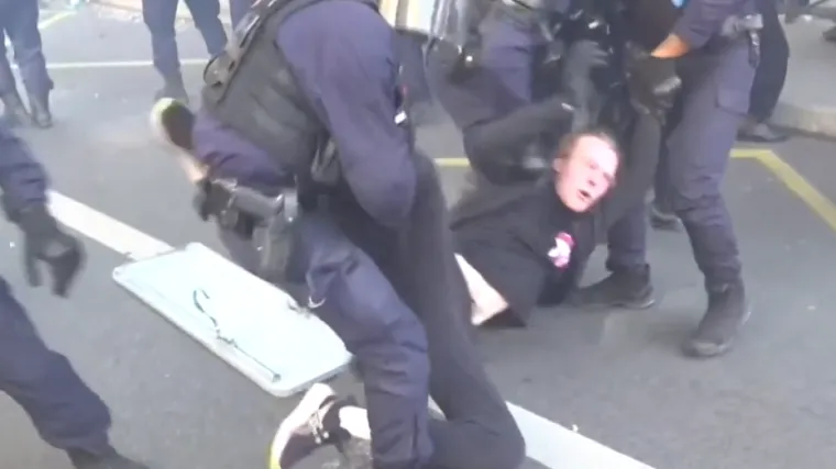 Gotovo milijun građana na ulicama, policija očekuje dugu noć i - strahuje