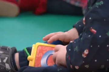 Roditelji udomitelji zakinuti izmjenama zakona o mirovinskom: 'Ovo nije individualna uloga'