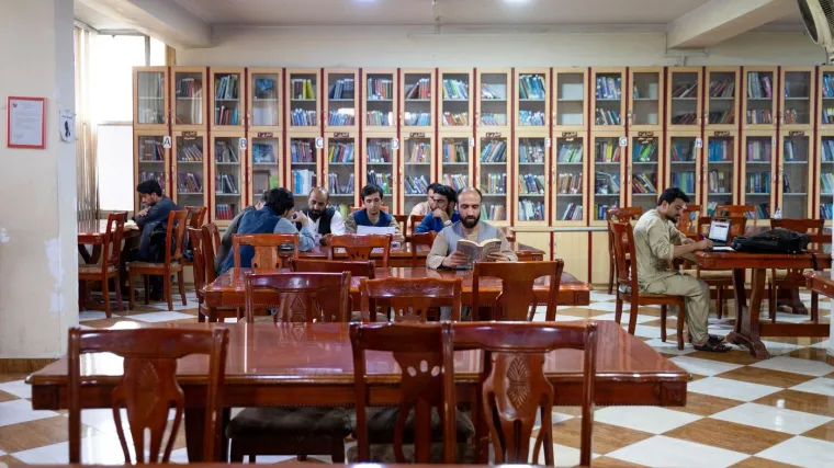 Nikad kraja talibanskim zabranama: Sad na sveučilištima zabranjuju knjige koje su napisale žene