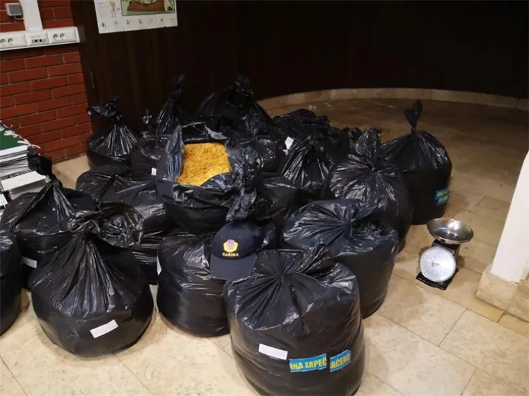 Arsenal pušaka, 2102 komada streljiva, duhan... Pogledajte ovaj ulov požeške policije